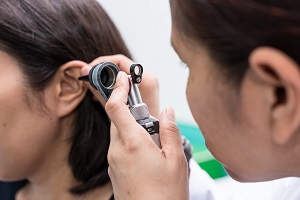 Image of patient being inspected for sensorineural hearing loss.